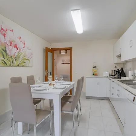 Lido Charm By Atlantic * フンシャル