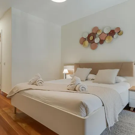 Lido Charm By Atlantic